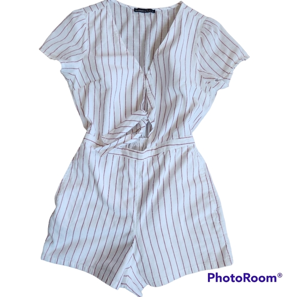 Abercrombie & Fitch Front Tie White With Cranberry Pinstripes Cotton Romper L - Picture 2 of 10